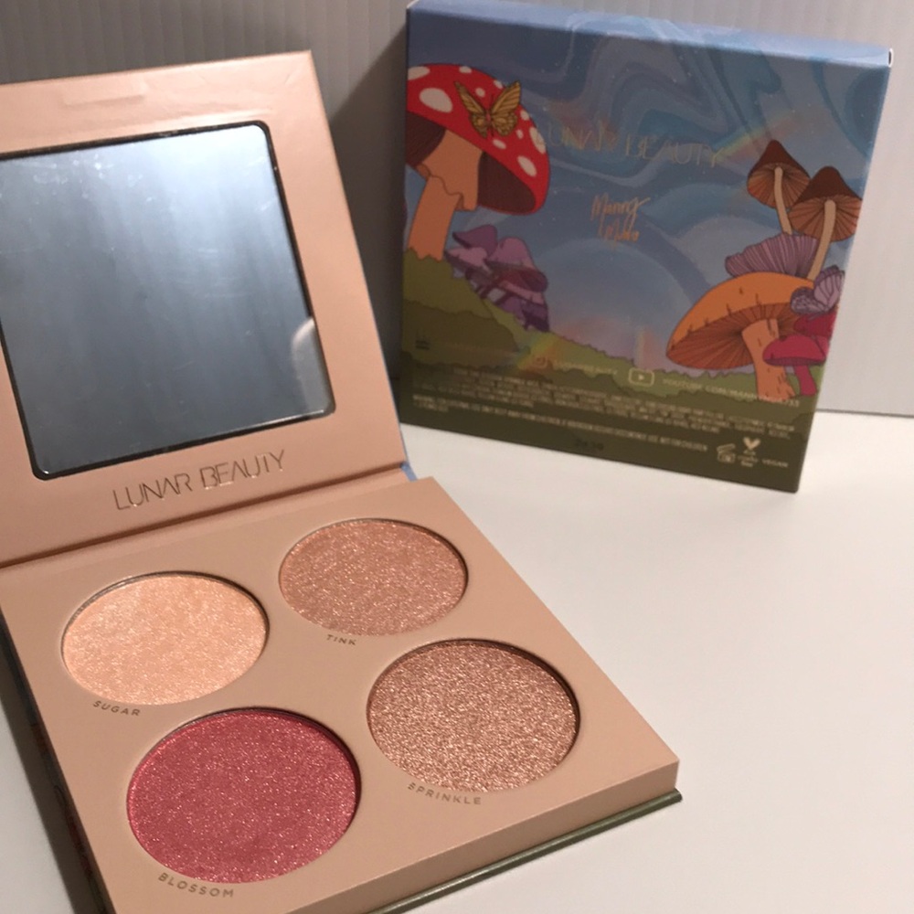 Lunar Beauty Moonshroom Highlighter Palette, NEW